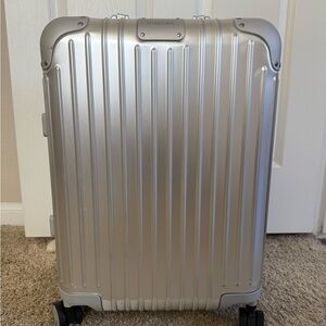 Rimowa Original Cabin Carry-on Silver